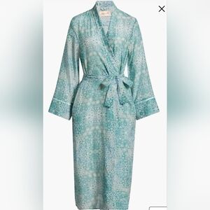 Chic Aqua Patterned Women's Robe